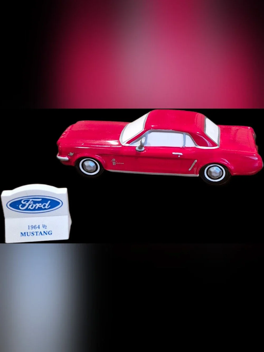 Department 56 - 1964 1/2 Ford Mustang w/Box